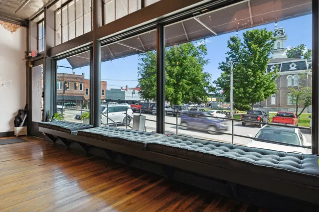 $878,900 | 110 3rd Avenue West, Carthage, TN 37030