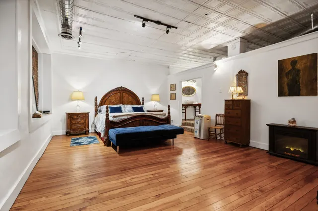 $878,900 | 110 3rd Avenue West, Carthage, TN 37030