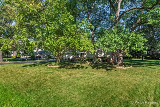 $389,900 | 849 Hemlock Drive, Sleepy Hollow, IL 60118