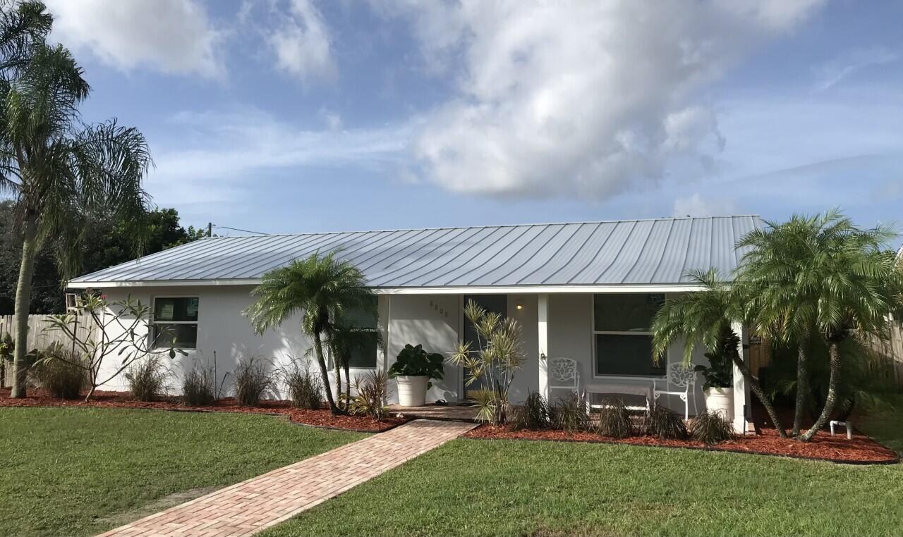 8808 Southeast Rigdon Way Hobe Sound, FL 33455 - Photo 1 of 7 thumbnail_IMG_2517