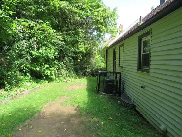 $159,900 | 6222 Pleasant Street, South Park, PA 15129