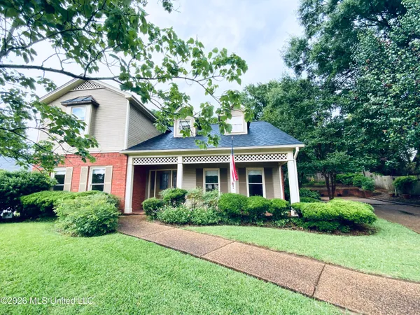 $260,000 | 62 North Crownpointe Drive, Jackson, MS 39211