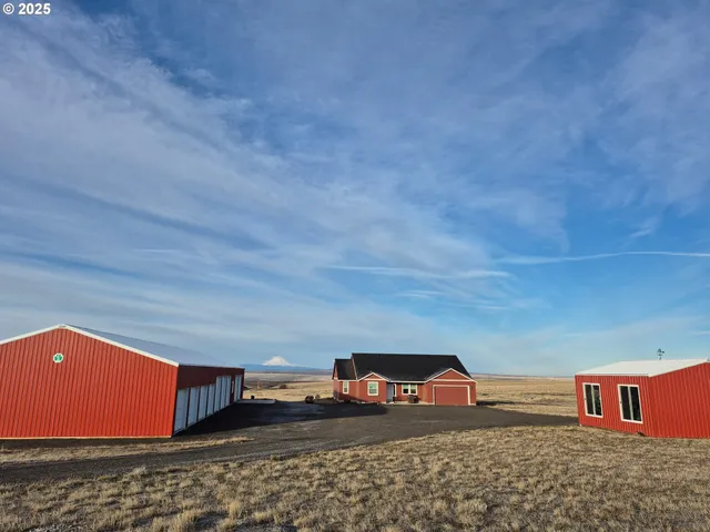 $799,900 | 62500 Lone Rock Road, Moro, OR 97039