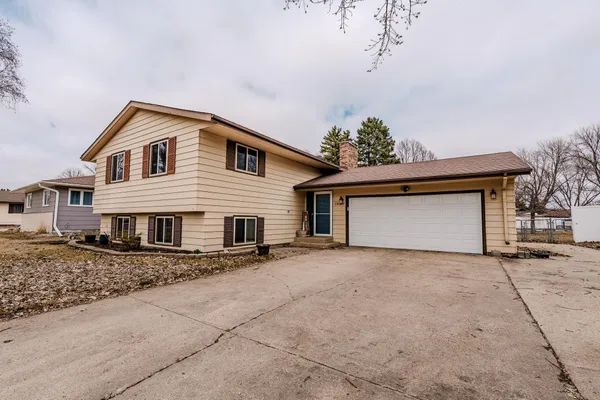 $345,000 | 1607 American Way South, Fargo, ND 58103