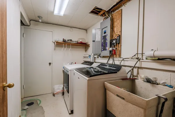 $345,000 | 1607 American Way South, Fargo, ND 58103