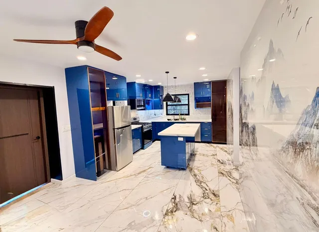 $595,000 | 1509 Center Street, Des Plaines, IL 60018