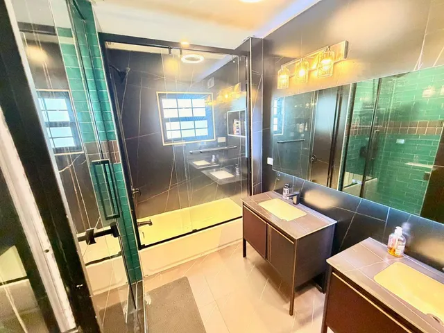 $595,000 | 1509 Center Street, Des Plaines, IL 60018