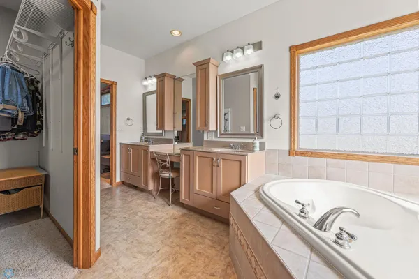 $874,900 | 4814 37th Avenue North, Fargo, ND 58102