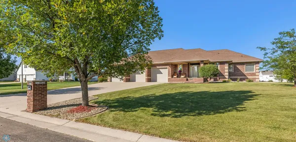 $874,900 | 4814 37th Avenue North, Fargo, ND 58102