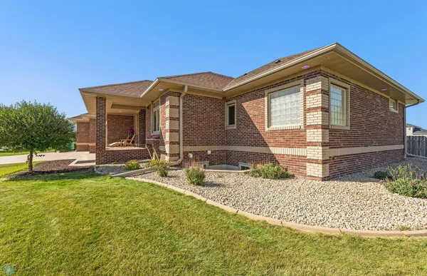 $874,900 | 4814 37th Avenue North, Fargo, ND 58102