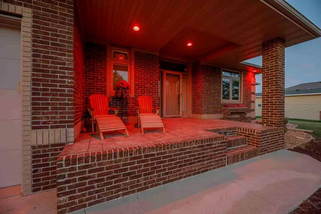 $874,900 | 4814 37th Avenue North, Reile's Acres, ND 58102