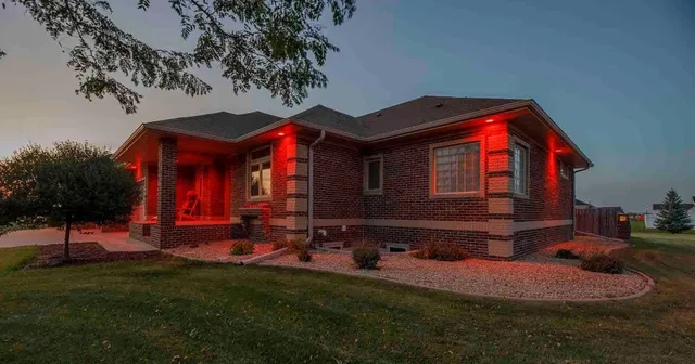 $874,900 | 4814 37th Avenue North, Reile's Acres, ND 58102