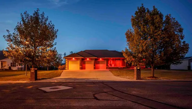 $874,900 | 4814 37th Avenue North, Reile's Acres, ND 58102