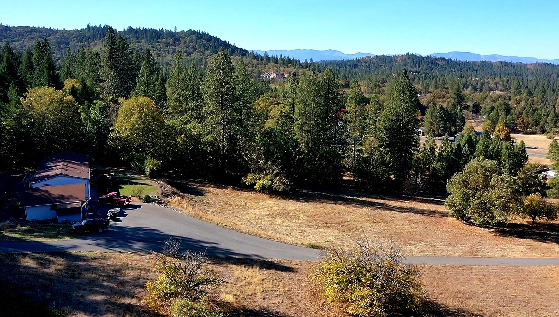 1525 Summit Loop Grants Pass, OR 97527 - Photo 29 of 31 29