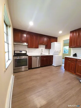 $2,000 | 43 Fairview Drive, Unit 2, Danbury, CT 06810