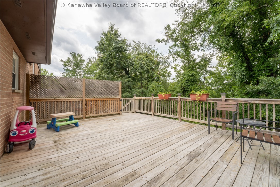 1119 Emerald Road Charleston, WV 25314 - Photo 29 of 37 Gallery Image 29