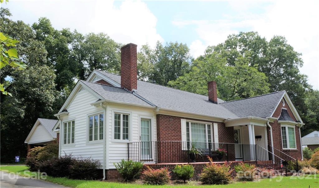 413 Gillsbrook Road Lancaster, SC 29720 - Photo 2 of 33 Gallery Image 2