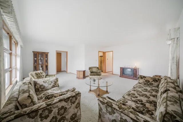 $275,000 | 1819 Hubbard Street, Oshkosh, WI 54902