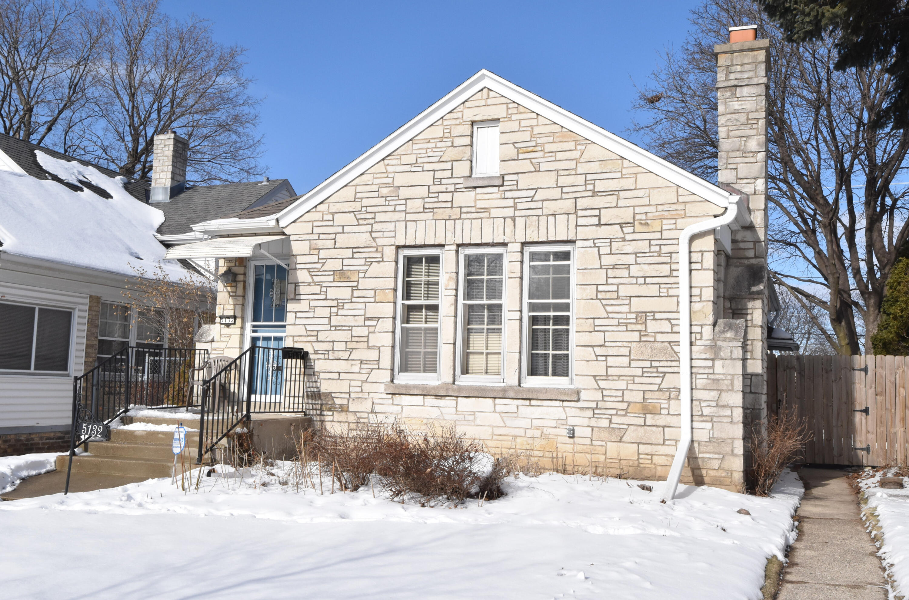 5132 West Townsend Street Milwaukee, WI 53216 - Photo 2 of 26 Front