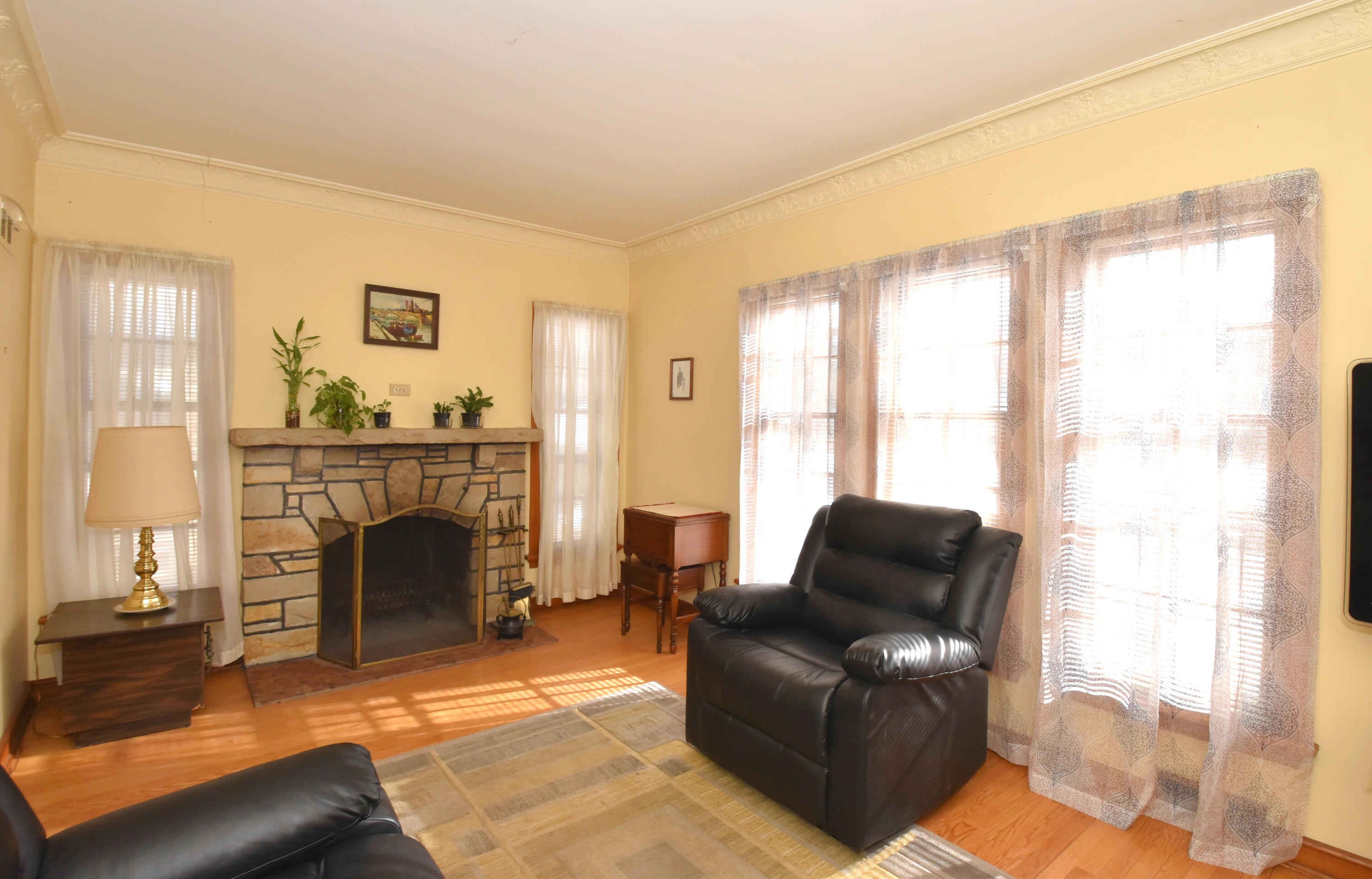 5132 West Townsend Street Milwaukee, WI 53216 - Photo 4 of 26 Natural Fireplace