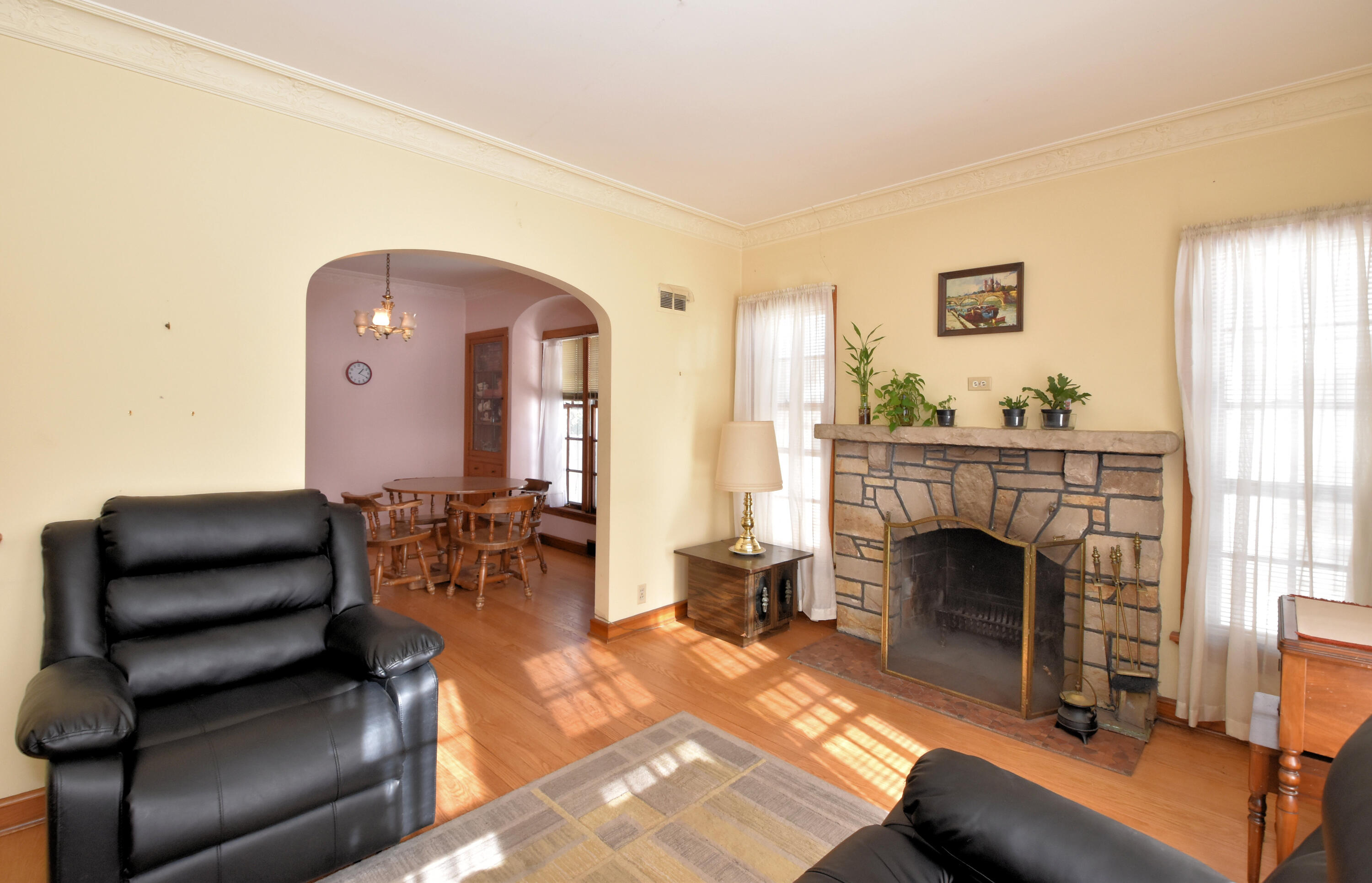 5132 West Townsend Street Milwaukee, WI 53216 - Photo 5 of 26 Living Room