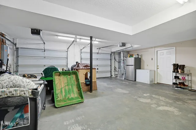 $299,985 | 390 Wallace Pike, Bristol, VA 24202