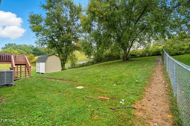 $299,985 | 390 Wallace Pike, Bristol, VA 24202