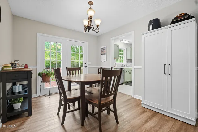 $299,985 | 390 Wallace Pike, Bristol, VA 24202