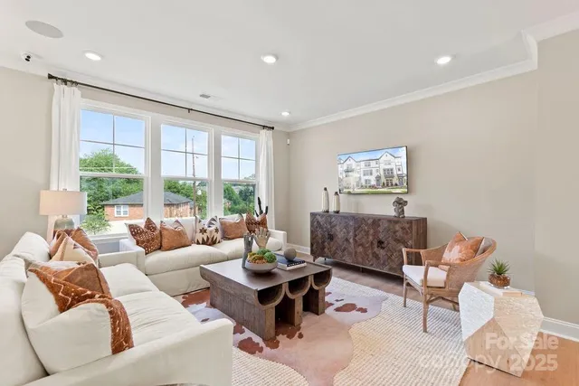 $434,990 | 2007 Hawksworth Lane, Charlotte, NC 28262