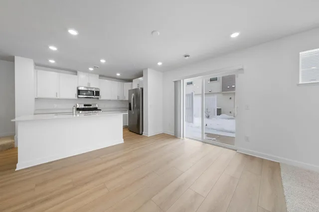 $367,110 | 21742 Desert Rose Way, Farmington, MN 55024