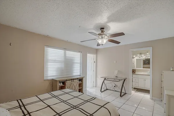 $175,000 | 902 South Drive, Unit C, Delray Beach, FL 33445