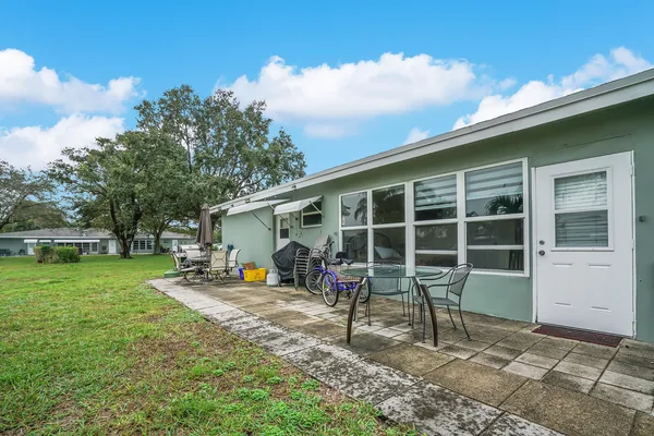$175,000 | 902 South Drive, Unit C, Delray Beach, FL 33445