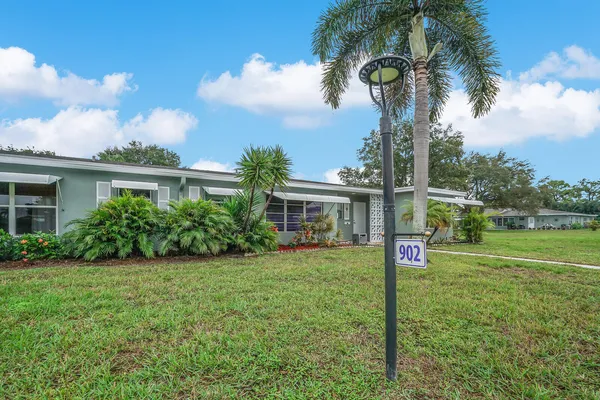$175,000 | 902 South Drive, Unit C, Delray Beach, FL 33445