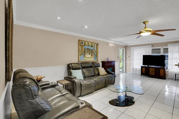 $175,000 | 902 South Drive, Unit C, Delray Beach, FL 33445