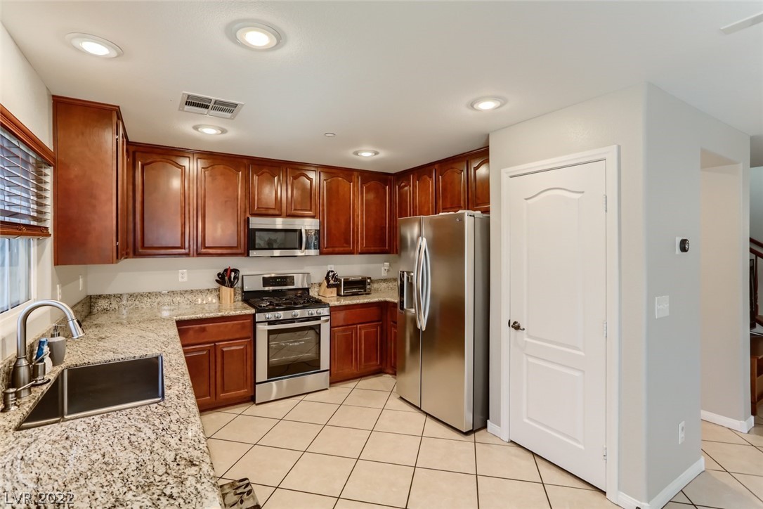 685 Monument Point Street Henderson, NV 89002 - Photo 7 of 27 Gallery Image 7