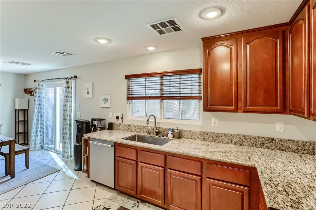 685 Monument Point Street Henderson, NV 89002 - Photo 10 of 27 Gallery Image 10