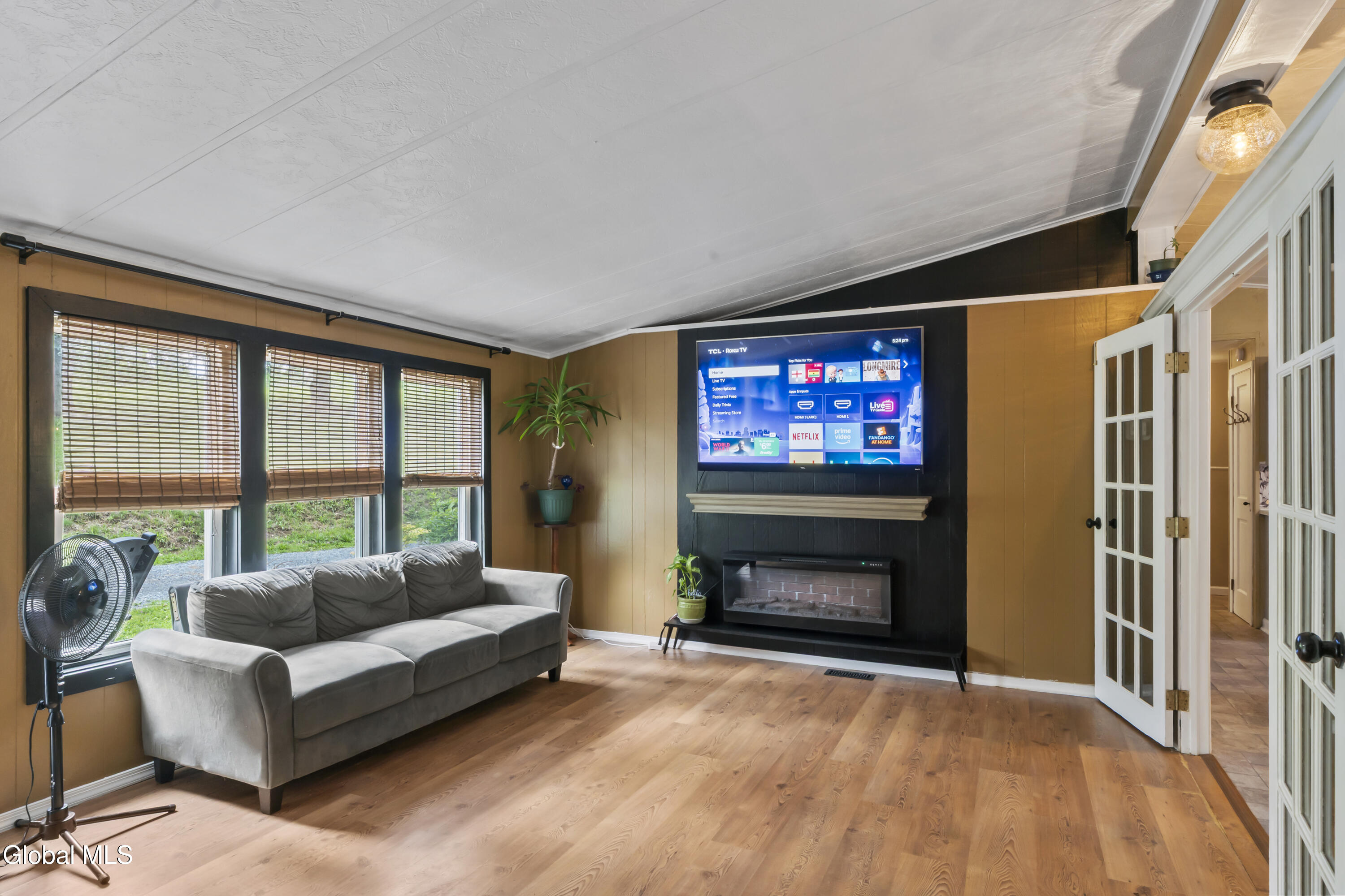 96 Brickhouse Road Stillwater, NY 12170 - Photo 6 of 25 DSC08257