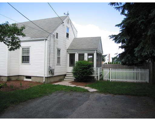 89 Hartwell Road Bedford, MA 01730 - Photo 2 of 14 Gallery Image 2