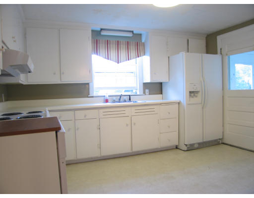 89 Hartwell Road Bedford, MA 01730 - Photo 5 of 14 Gallery Image 5