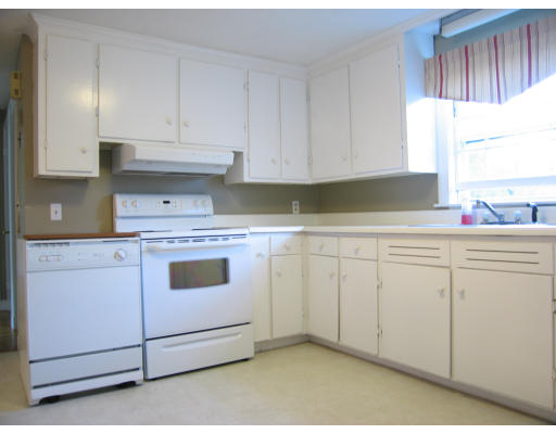 89 Hartwell Road Bedford, MA 01730 - Photo 6 of 14 Gallery Image 6