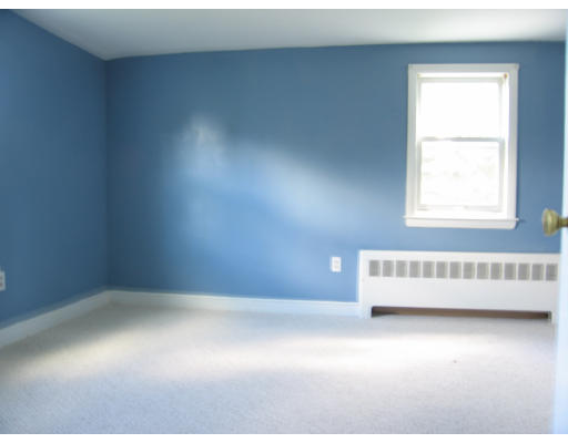 89 Hartwell Road Bedford, MA 01730 - Photo 8 of 14 Gallery Image 8