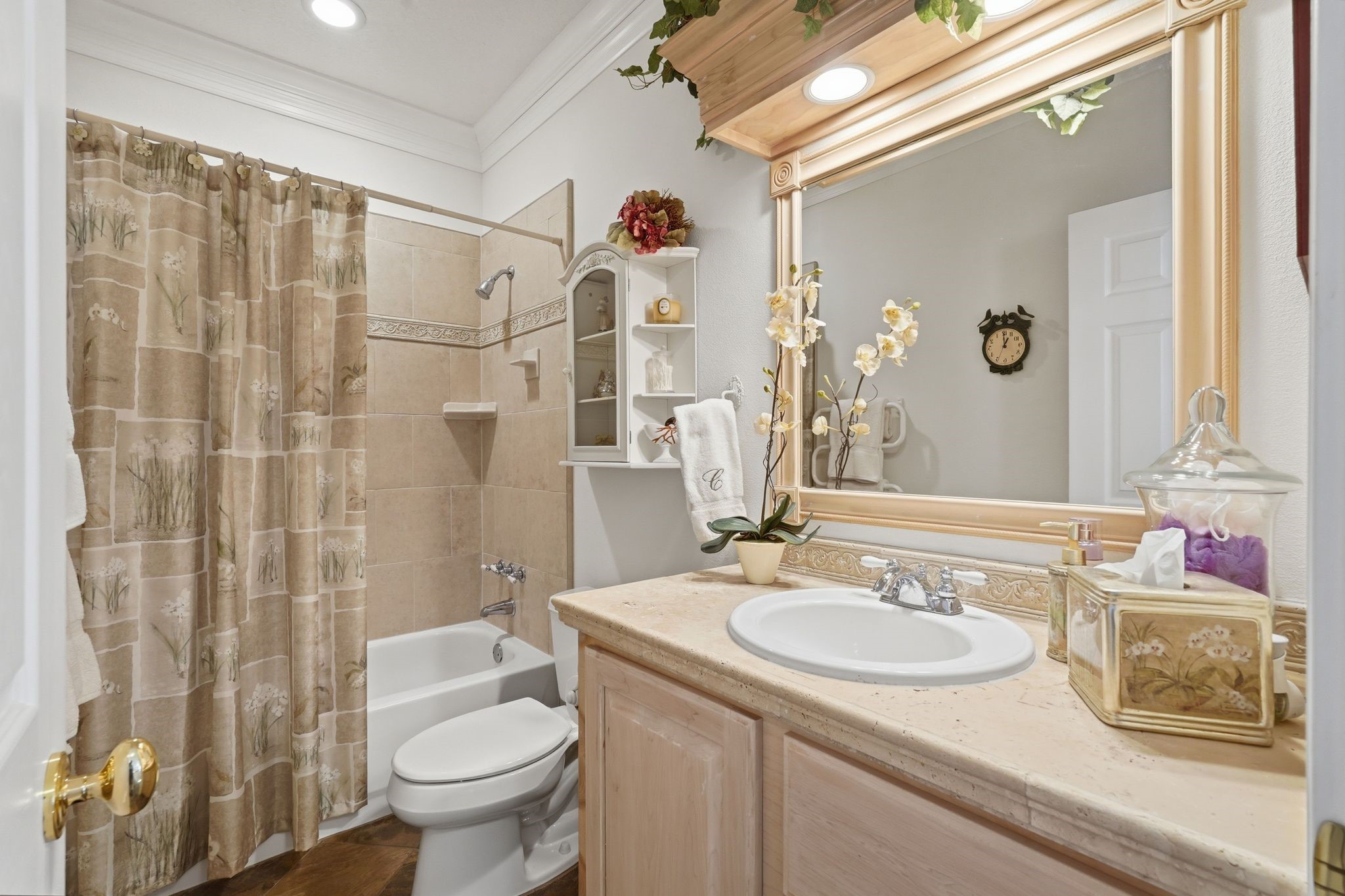 25014 Northampton Terrace Drive Spring, TX 77389 - Photo 31 of 41 Full bath conveniently located by a secondary bedroom and flexroom