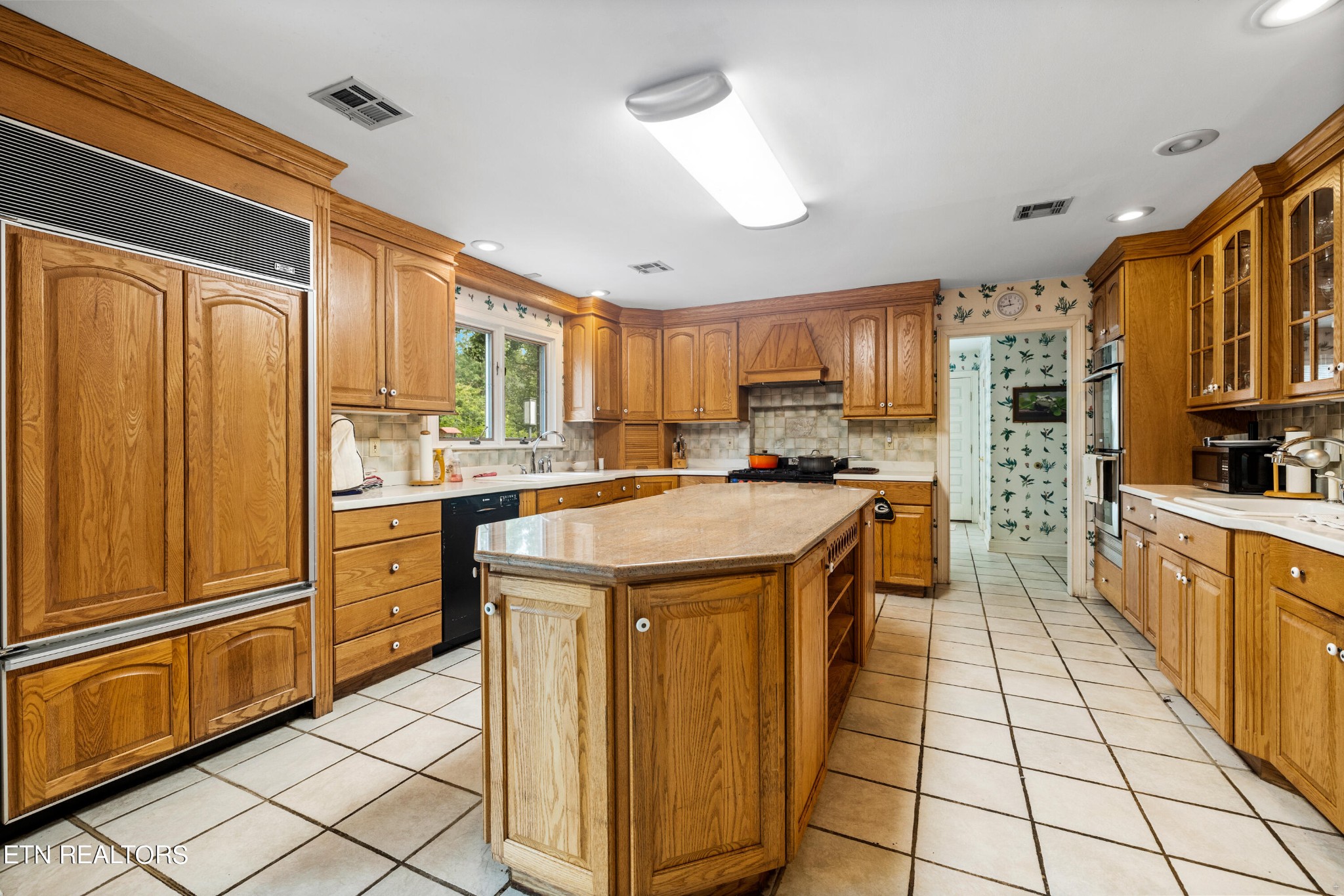 705707 Kempton Road Knoxville, TN 37909 - Photo 8 of 38 Gallery Image 8