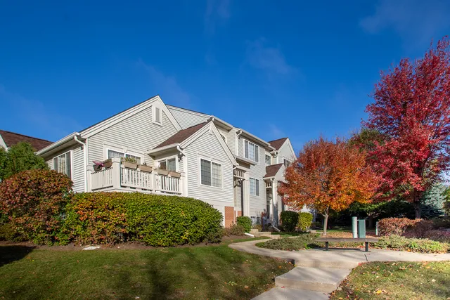 $289,990 | 1436 New Haven Drive, Cary, IL 60013