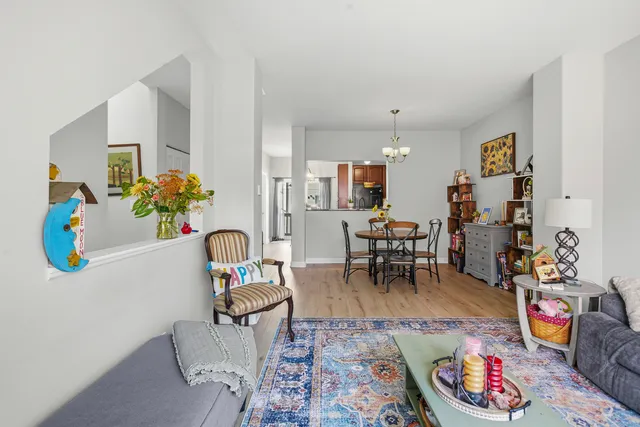 $289,990 | 1436 New Haven Drive, Cary, IL 60013