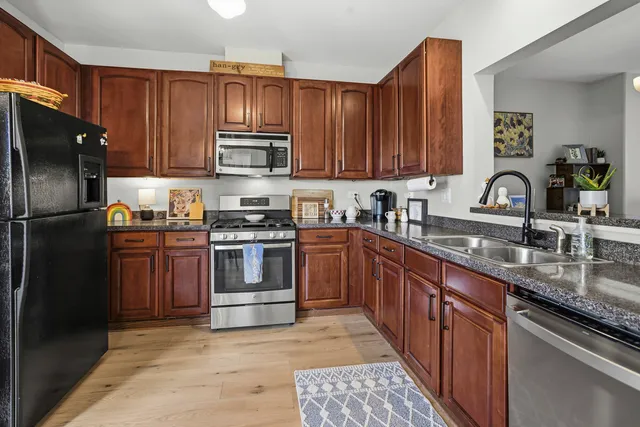 $289,990 | 1436 New Haven Drive, Cary, IL 60013