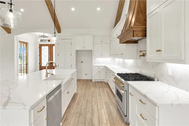 $820,500 | 5683 Mill Water Court, Bryan, TX 77808