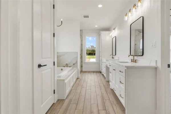 $799,999 | 5683 Mill Water Court, Bryan, TX 77808