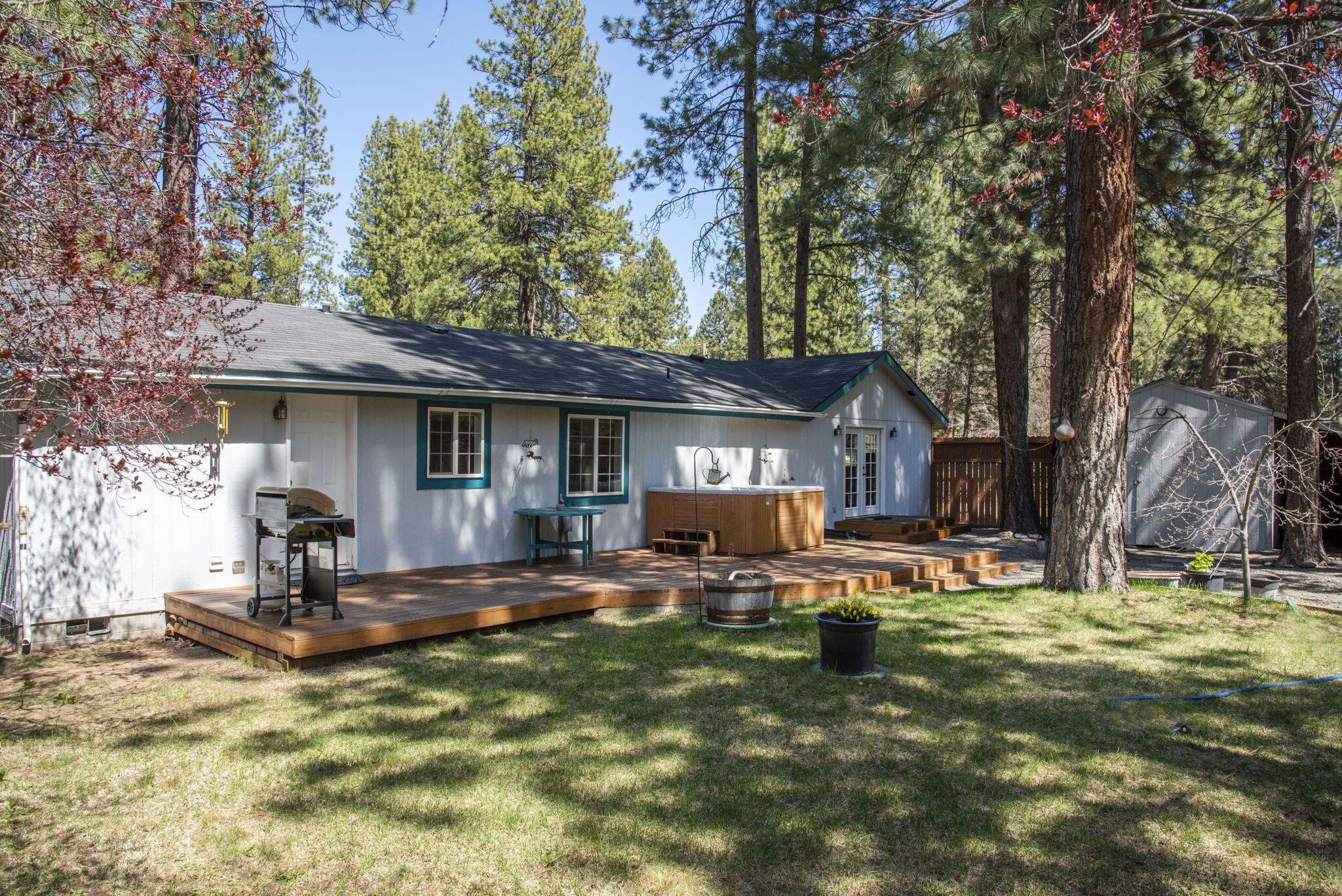 19175 Apache Road Bend, OR 97702 - Photo 15 of 27 18-web-or-mls-DSC_7183