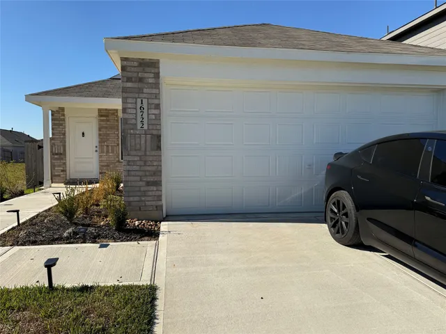 $1,700 | 16722 Largetooth Aspen Lane, New Caney, TX 77357
